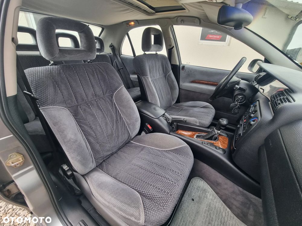 Opel Omega 2.0 Elegance - 9