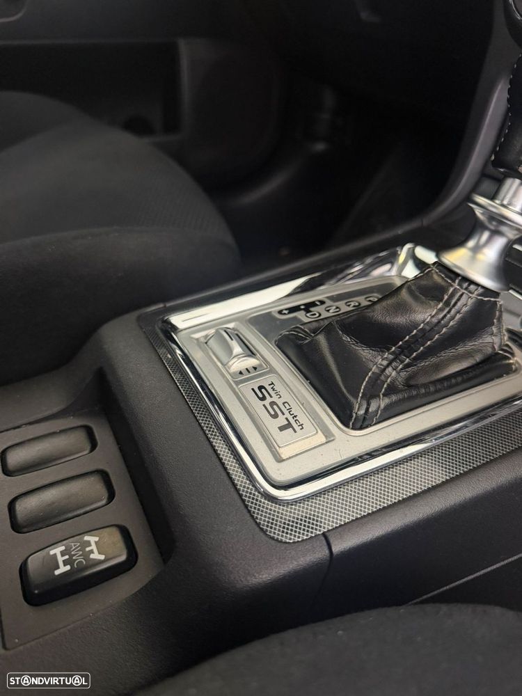 Mitsubishi Lancer - 10