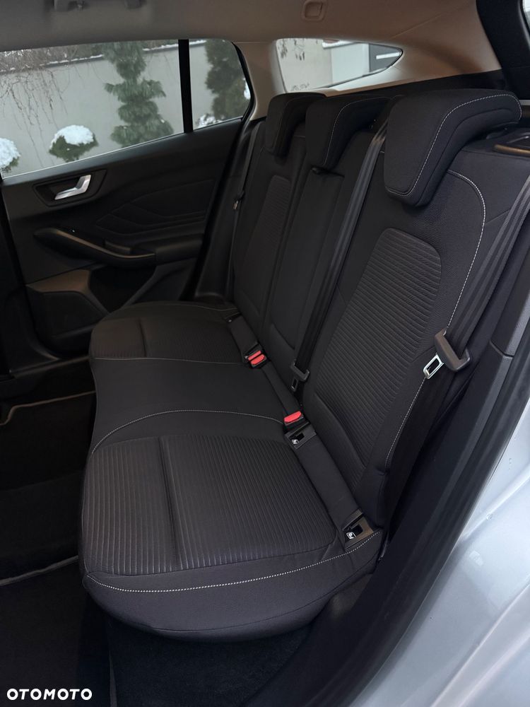 Ford Focus 2.0 EcoBlue Start-Stopp-System TITANIUM - 30