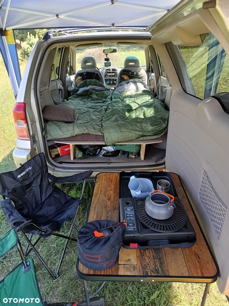 Toyota RAV4 - 6