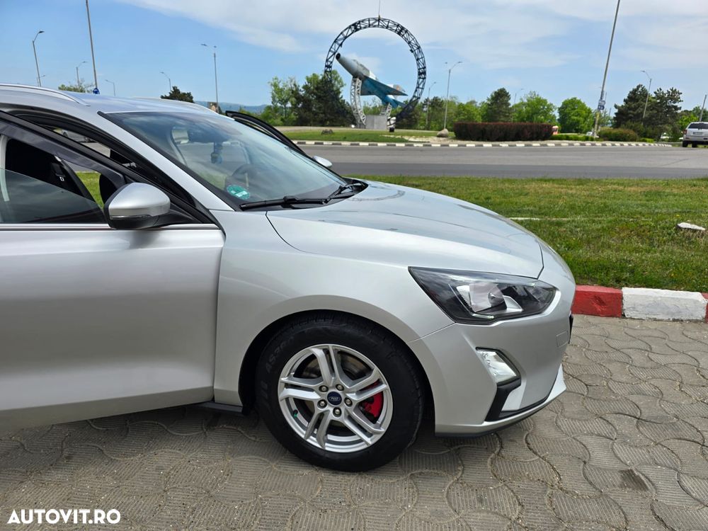 Ford Focus 1.5 TDCi DPF Start-Stopp-System Aut. Titanium - 6