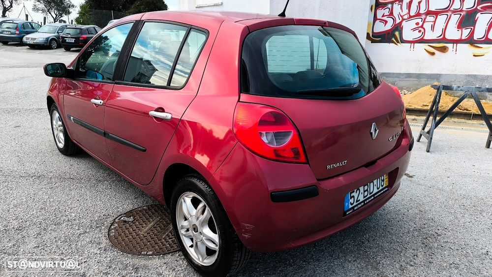 Renault Clio 1.2 16V Confort Privilège - 26