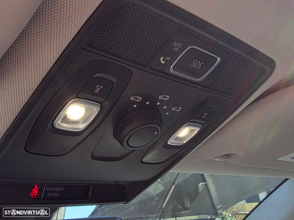 Renault Captur 1.5 dCi Initiale Paris EDC - 28