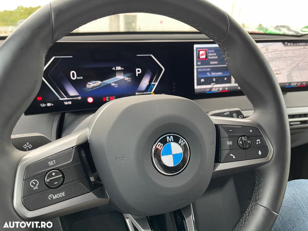 BMW iX - 8