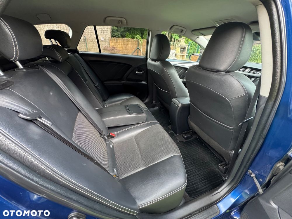 Toyota Avensis 2.0 D-4D Prestige - 23