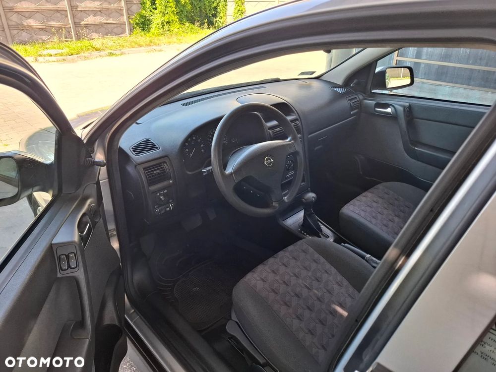 Opel Astra - 9