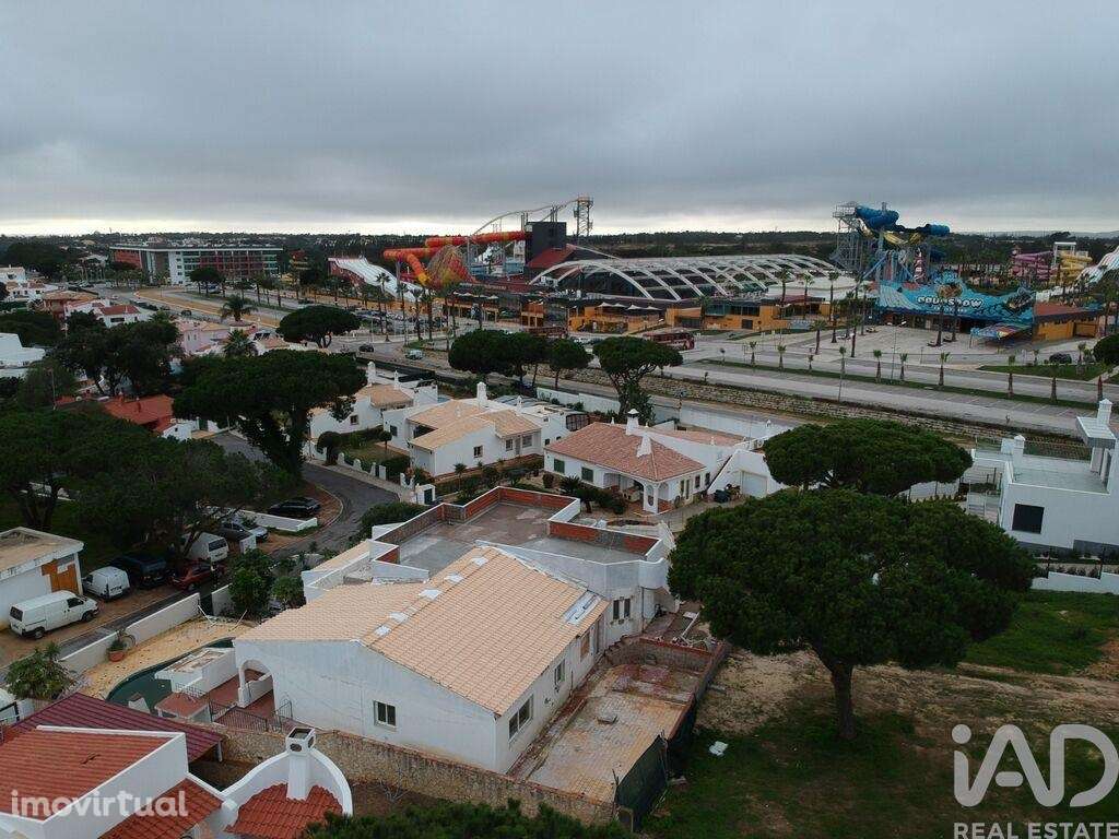 Casa / Villa T4 em Quarteira de 304,00 m2 - Grande imagem: 5/9