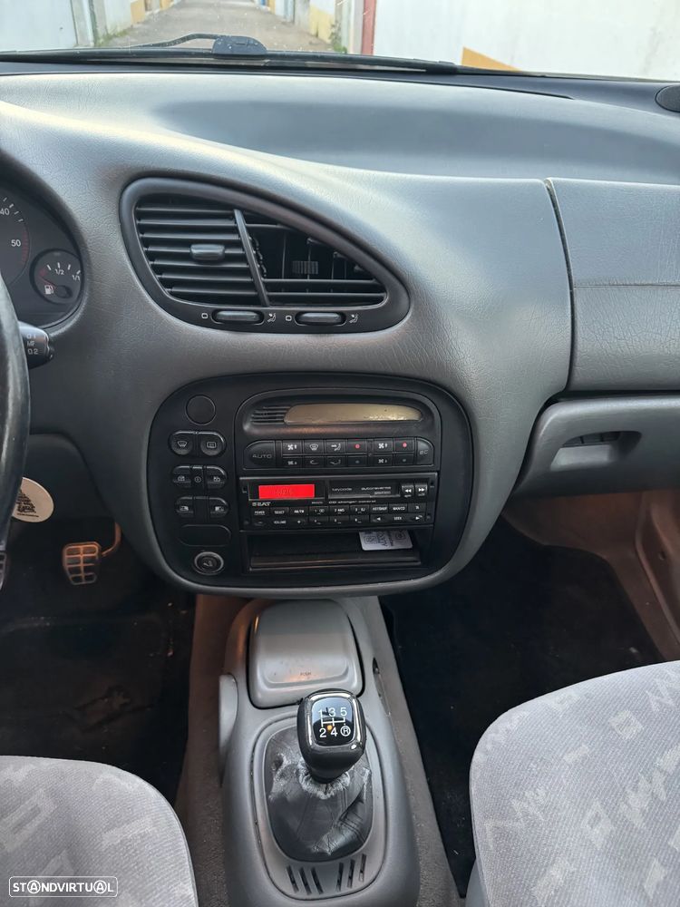 SEAT Alhambra 1.9 TDI Confort - 12