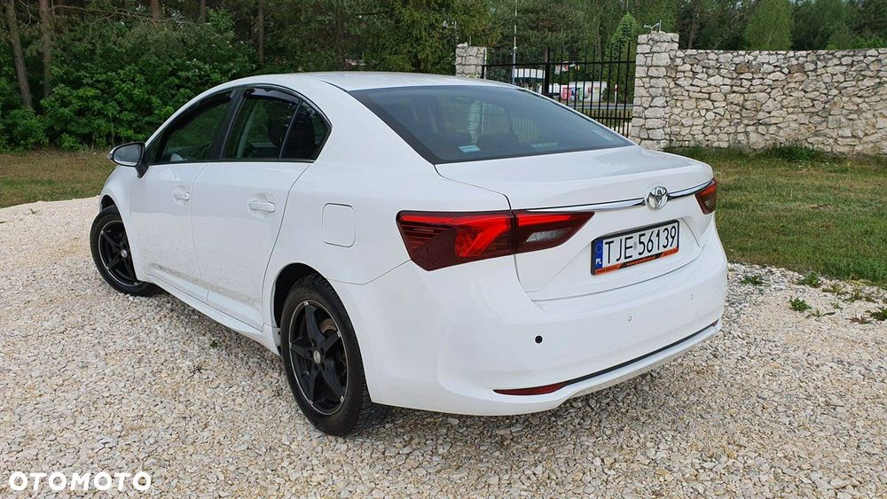Toyota Avensis - 5