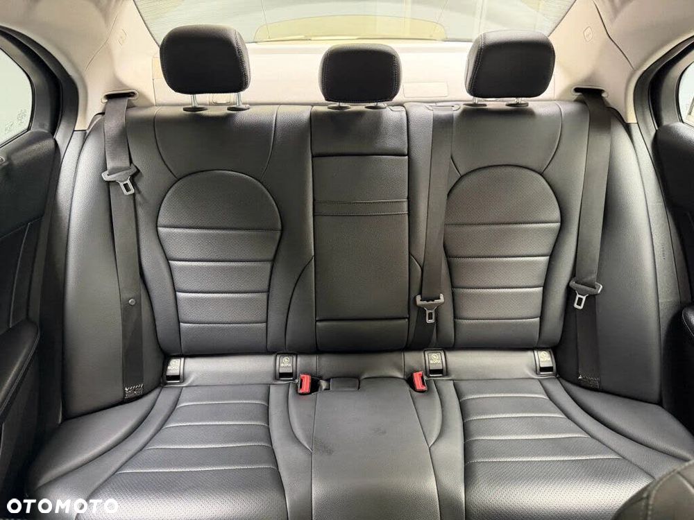 Mercedes-Benz Klasa C 300 7G-TRONIC - 18