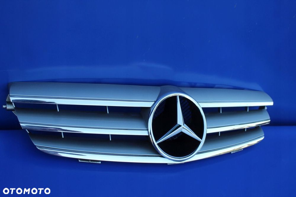 Grill atrapa Oryginał stan BDB OE Mercedes CLK W209 Lift A2098800123 - 11