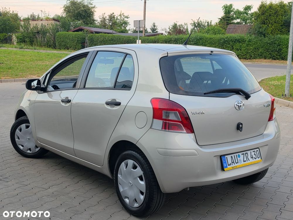 Toyota Yaris 1.0 VVT-i Cool - 4