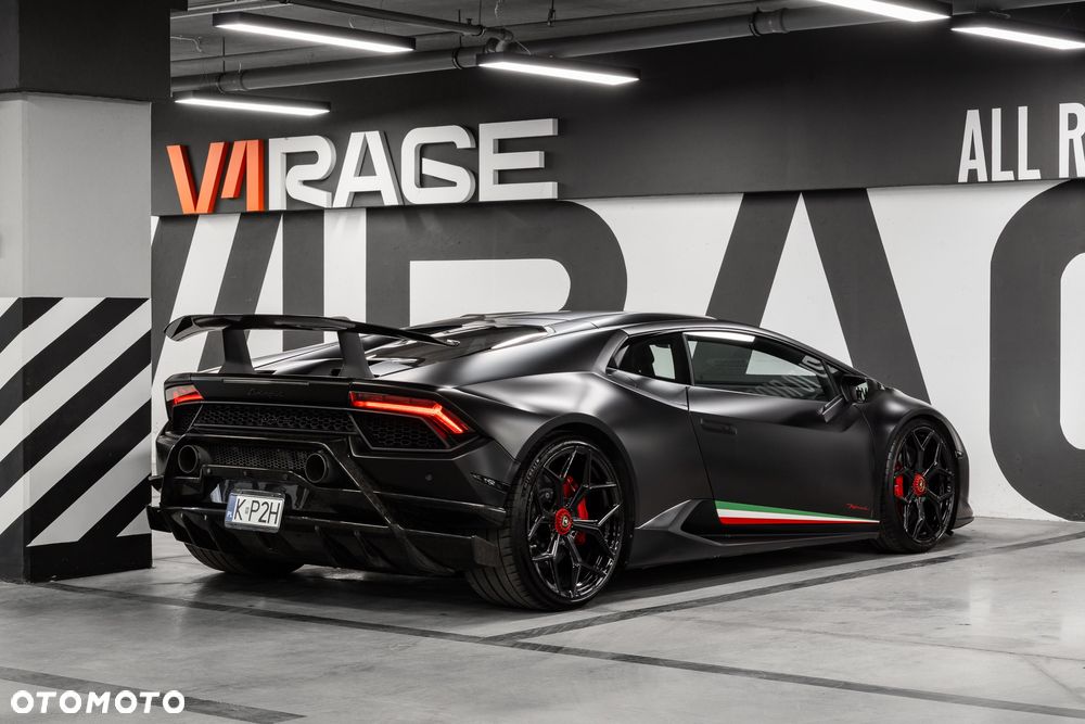 Lamborghini Huracan Performante - 11