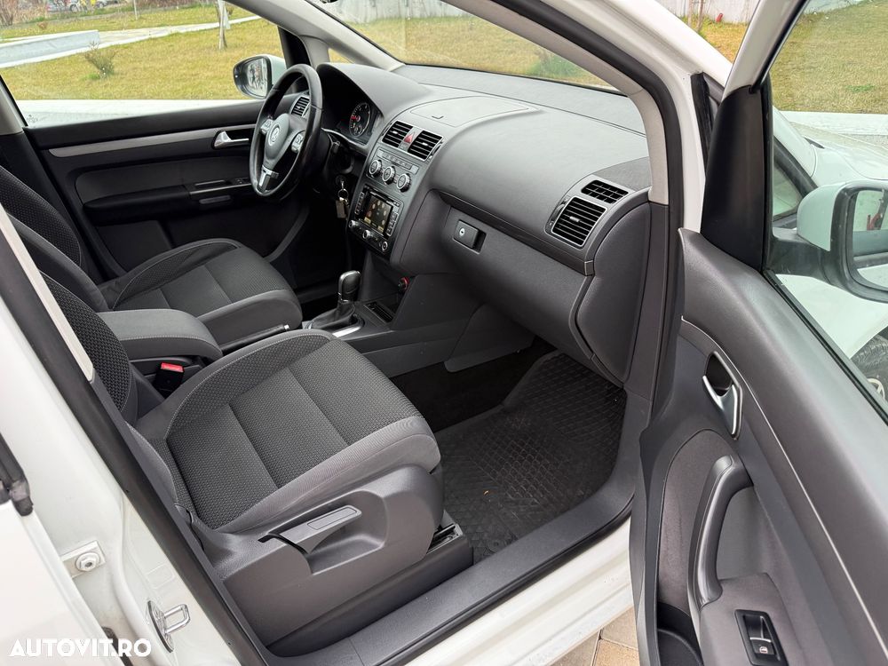 Volkswagen Touran 2.0 TDI DPF DSG Comfortline - 33