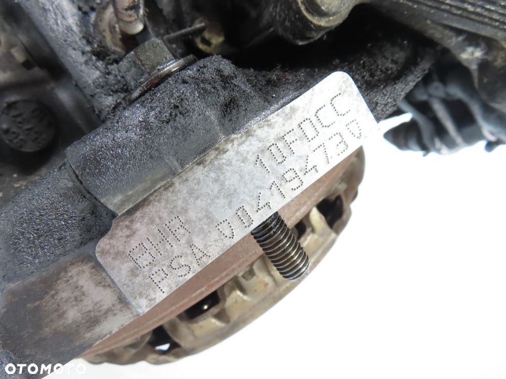 SILNIK PEUGEOT 206+ 1.4 HDi - 8HR BOSCH - 8