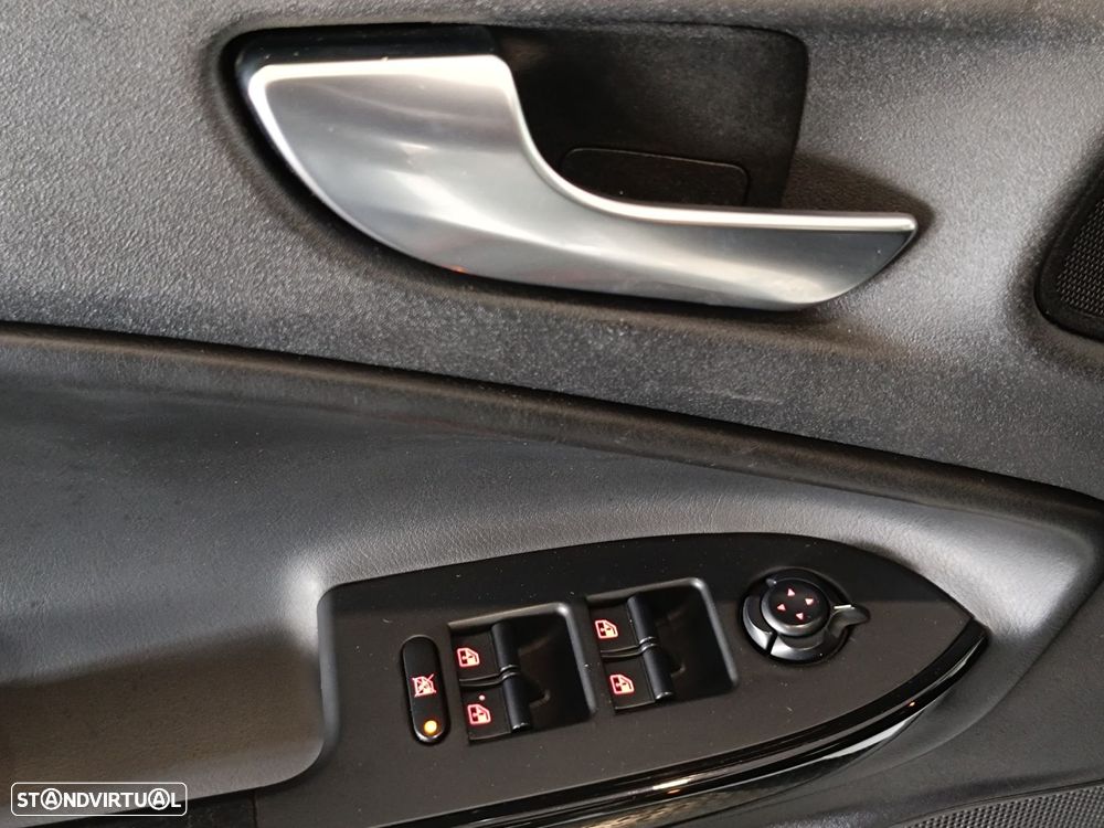 Alfa Romeo Giulietta 1.6 JTDM Distinctive - 15