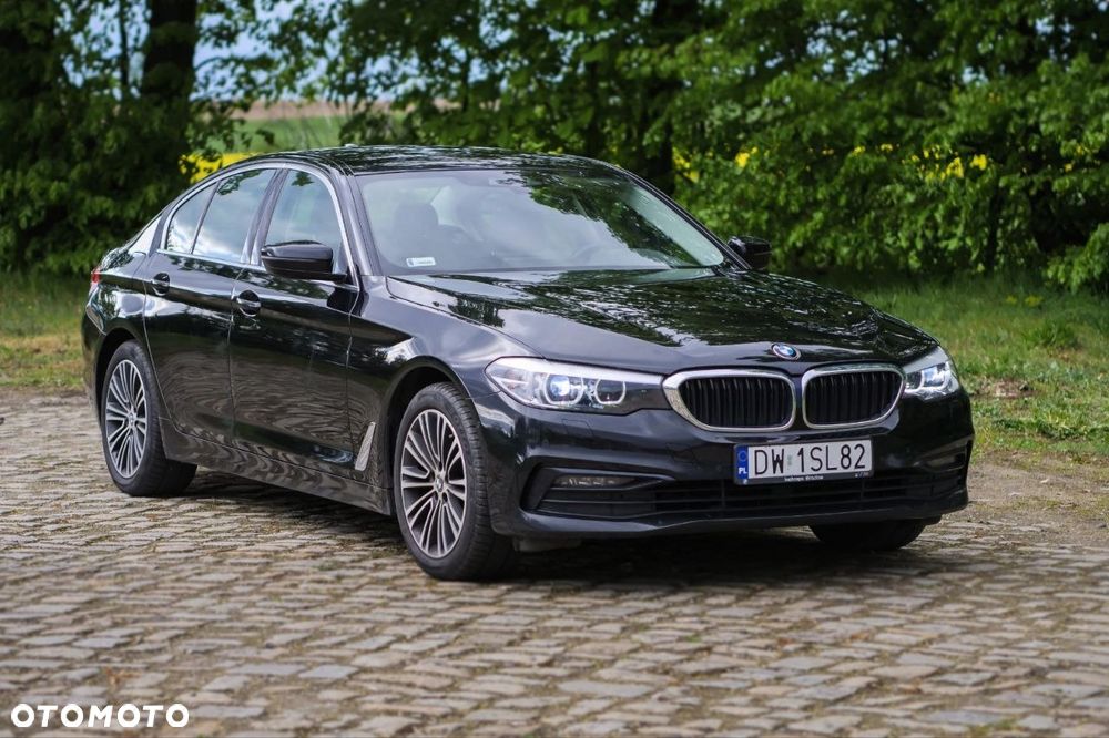 BMW Seria 5 518d Sport Line - 9