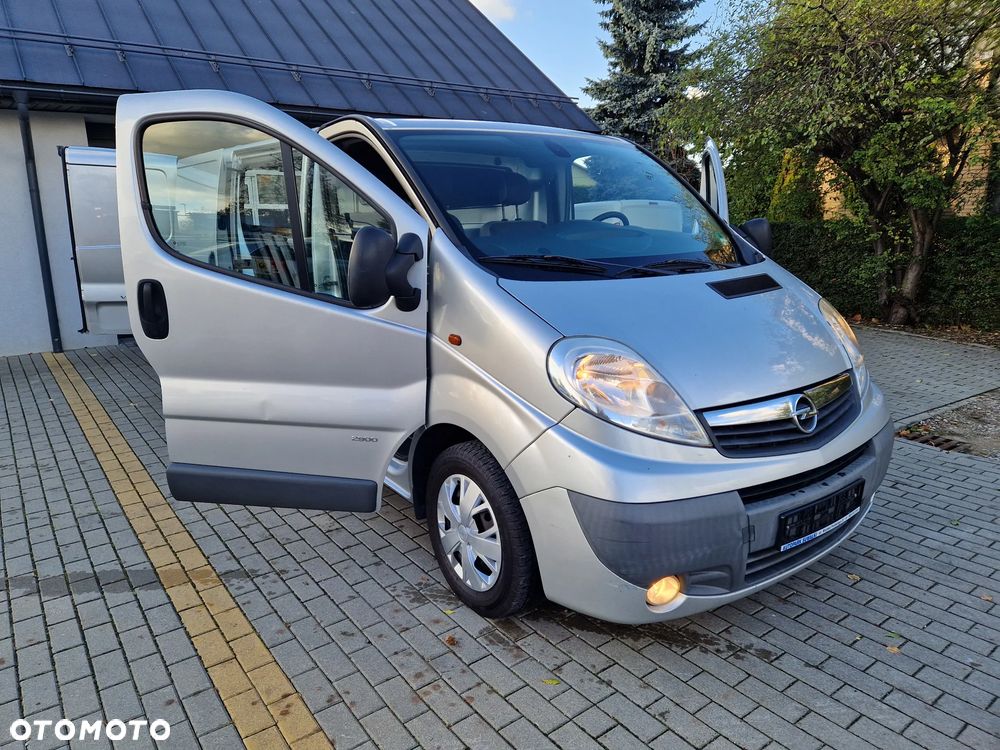 Opel VIVARO - 28