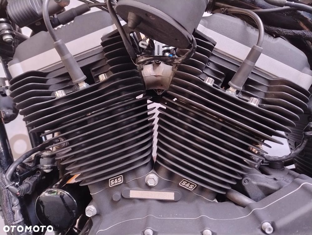 Harley-Davidson Sportster Iron 883 - 30