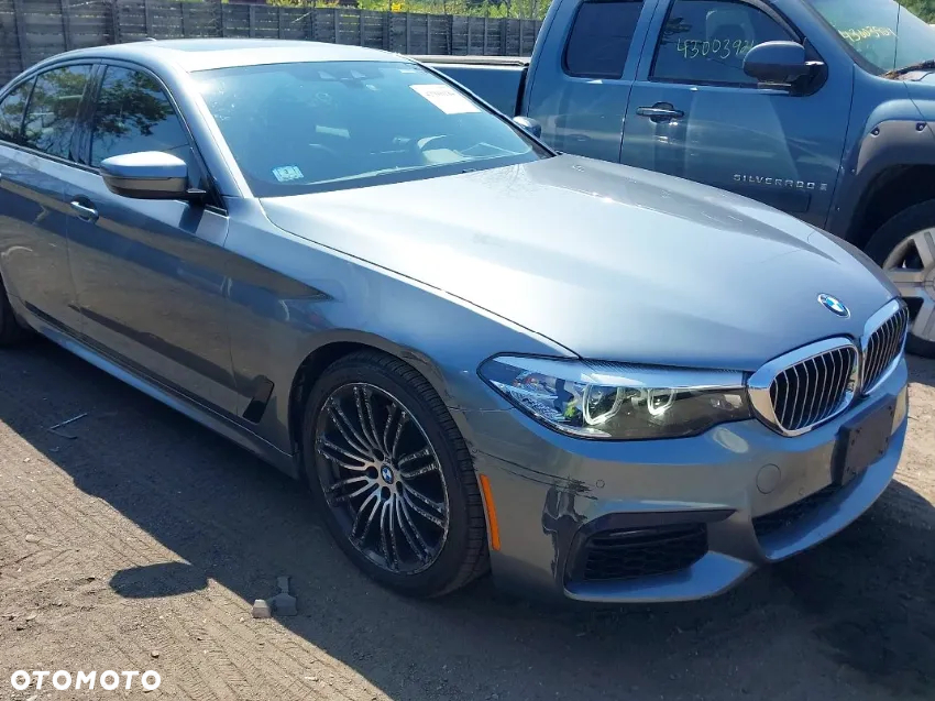 BMW Seria 5 540i xDrive - 2