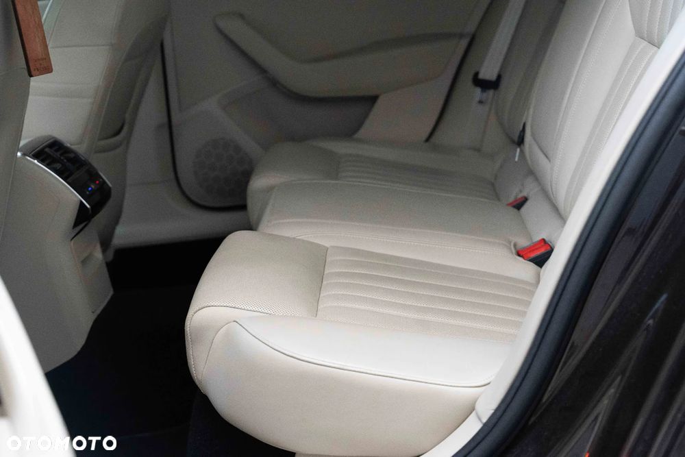 Skoda Superb 2.0 TDI SCR 4x4 L&K DSG - 11
