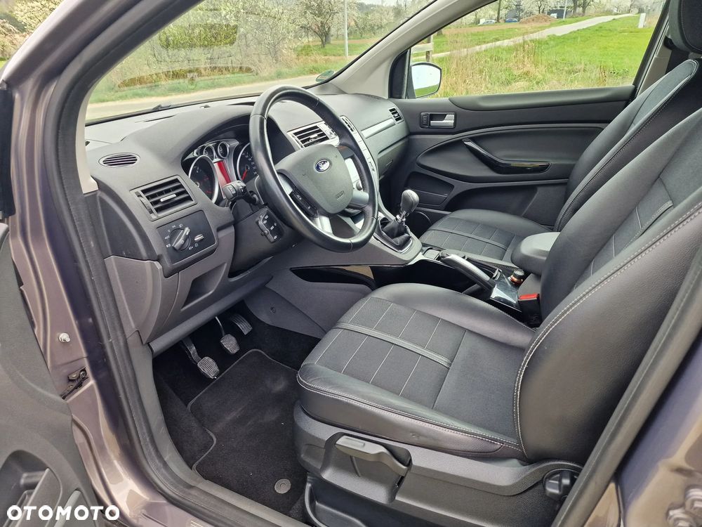 Ford Kuga 2.0 TDCi 4x4 Titanium - 12