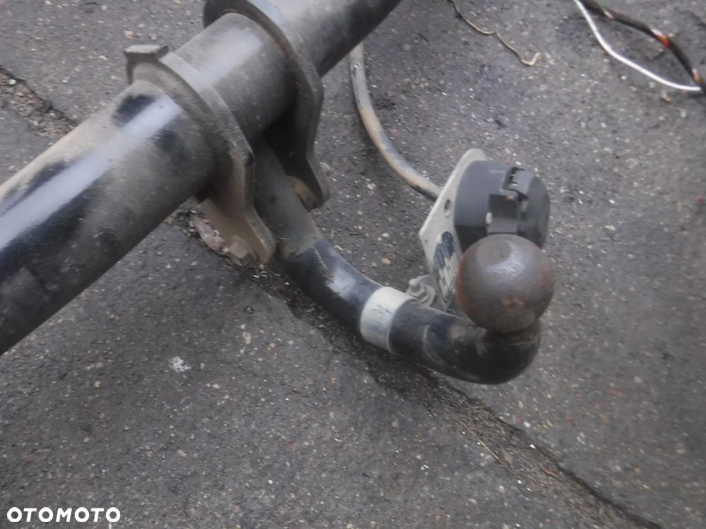 Volvo XC60 I hak holowniczy 30763362 THULE - 2