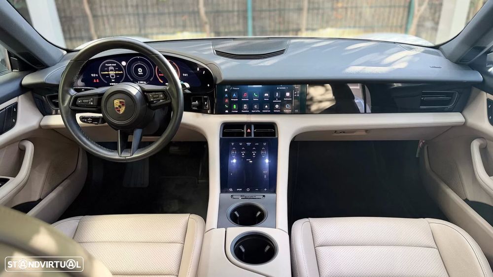 Porsche Taycan 4 - 19