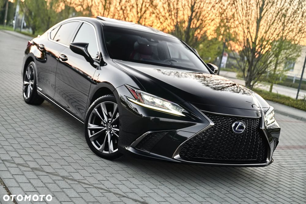 Lexus ES 300h F Sport - 2