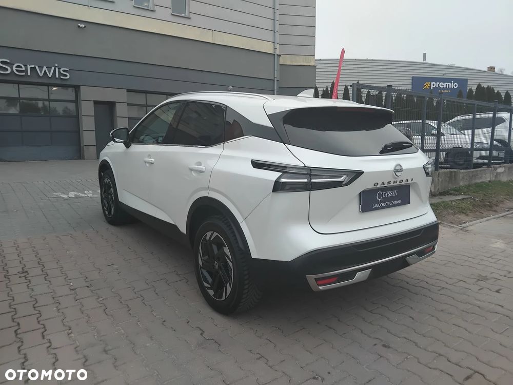 Nissan Qashqai 1.3 DIG-T MHEV N-Connecta Xtronic - 4
