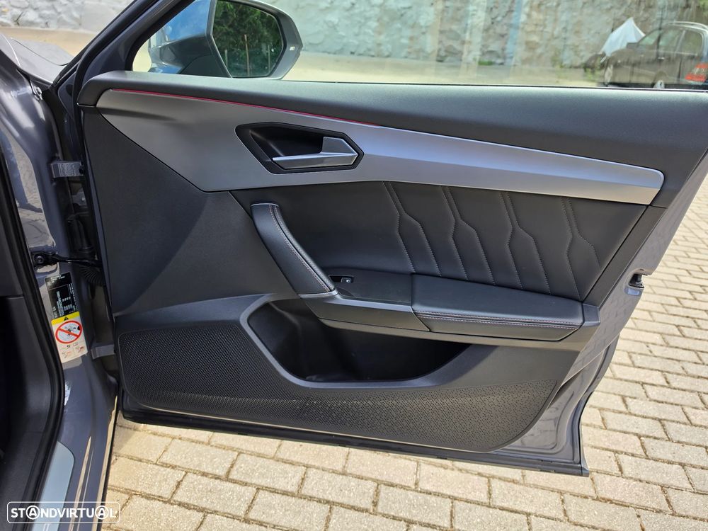 Cupra Formentor 1.4 e-Hybrid DSG VZ - 29