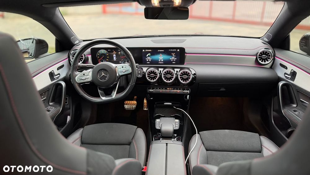Mercedes-Benz CLA 220 d AMG Line 8G-DCT - 11