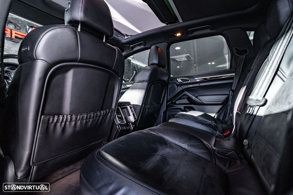 Porsche Cayenne S E-Hybrid - 26