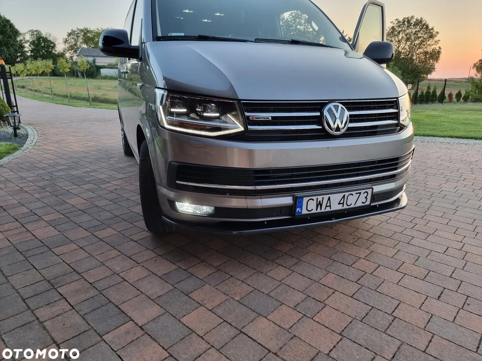 Volkswagen Multivan BiTDI L1 LIFE 4Motion - 32