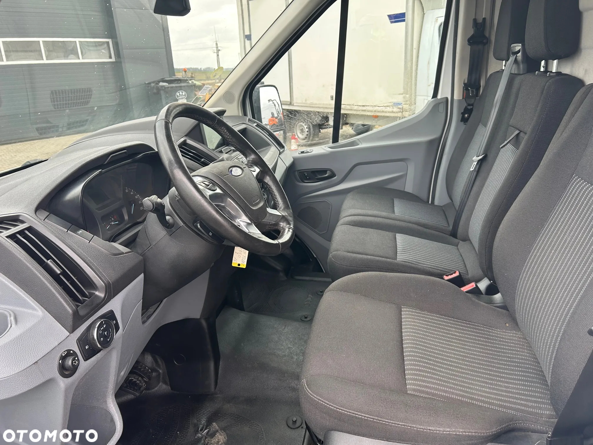 Ford Transit - 11