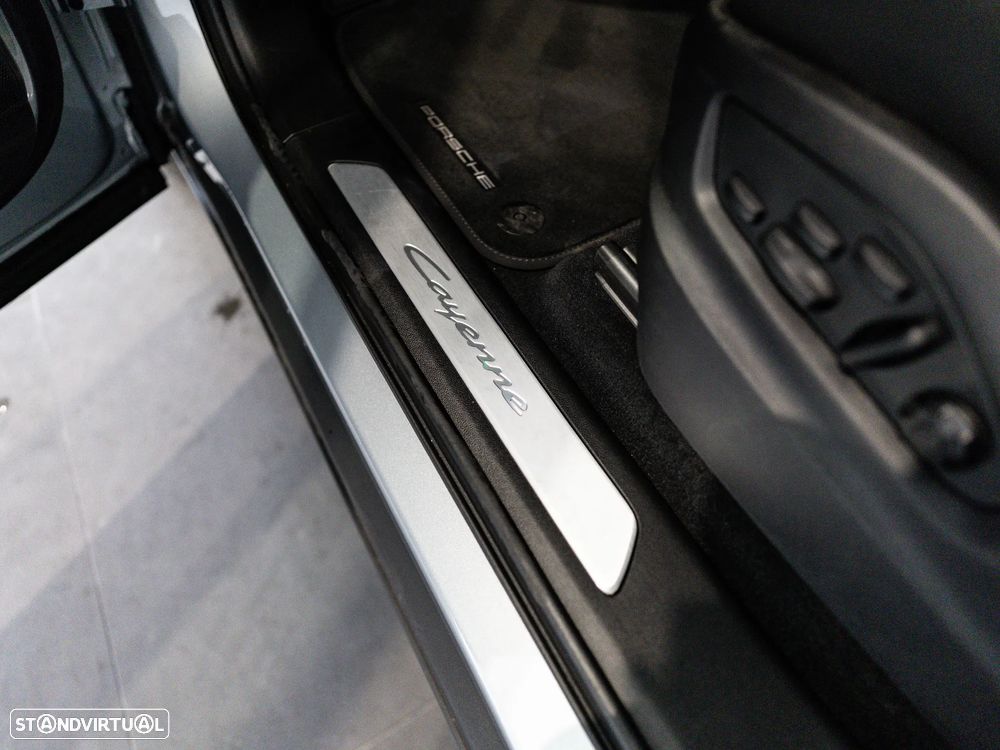 Porsche Cayenne Coupé E-Hybrid - 31