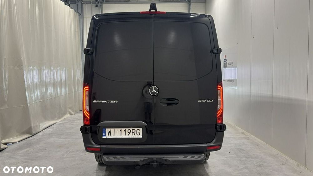 Mercedes-Benz Sprinter - 5