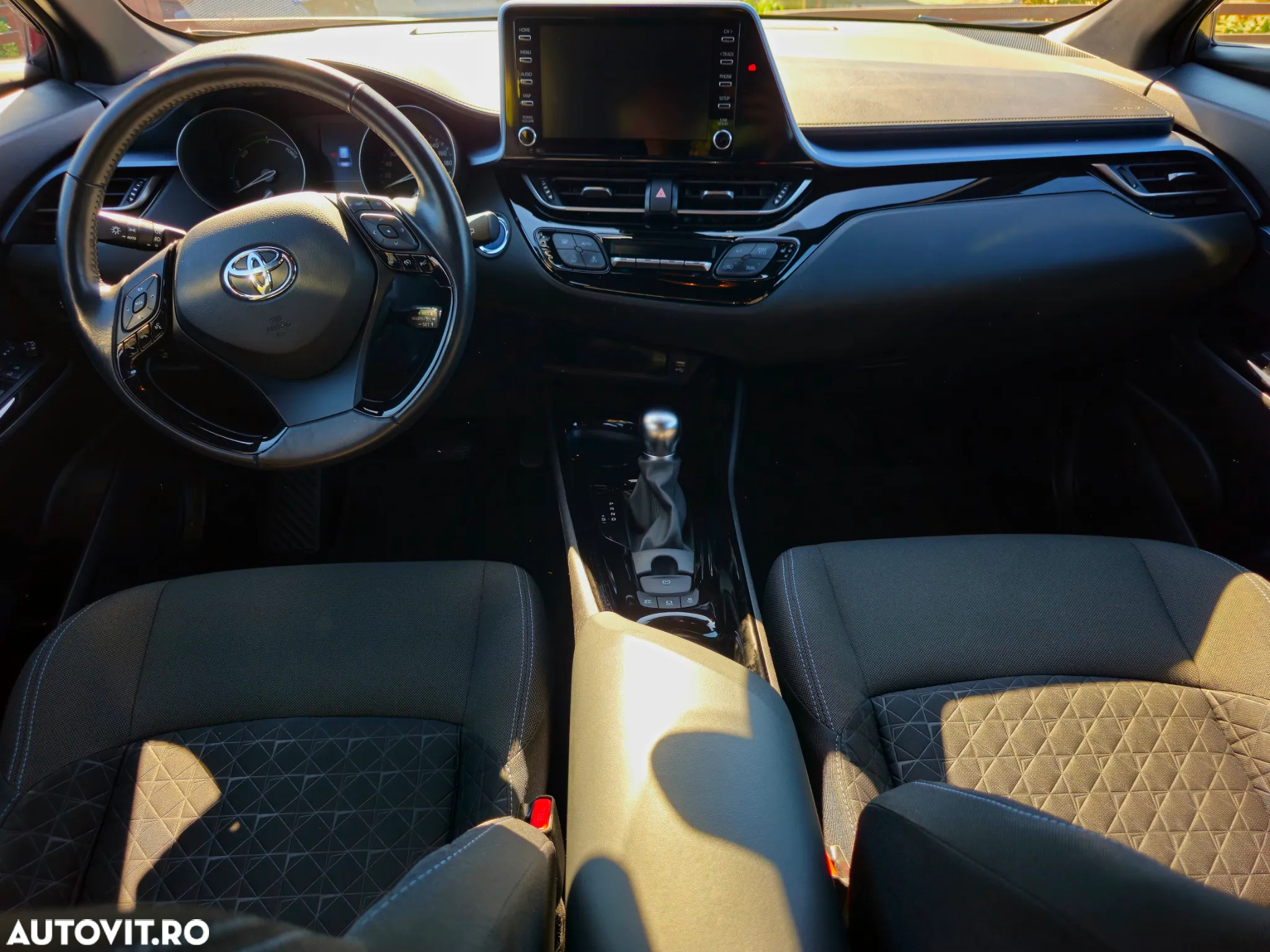 Toyota C-HR 2.0 Hybrid Team Deutschland - 23