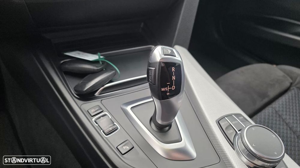 BMW 318 d Pack M Auto - 47