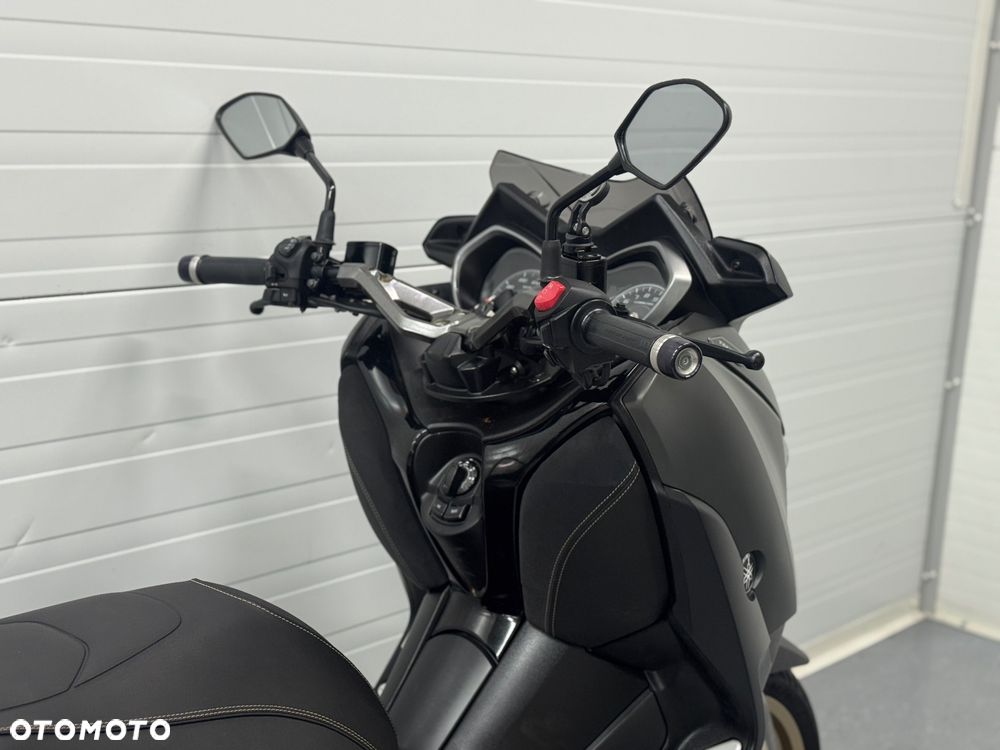 Yamaha X-max - 10