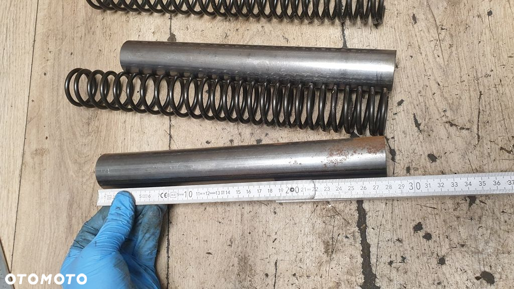 Sprężyna amortyzatora Harley Davidson Dyna Street Bob - 10
