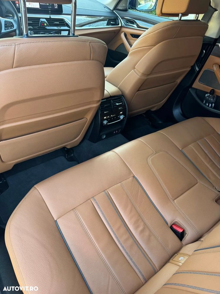 BMW Seria 5 520d xDrive Aut. Luxury Line - 9