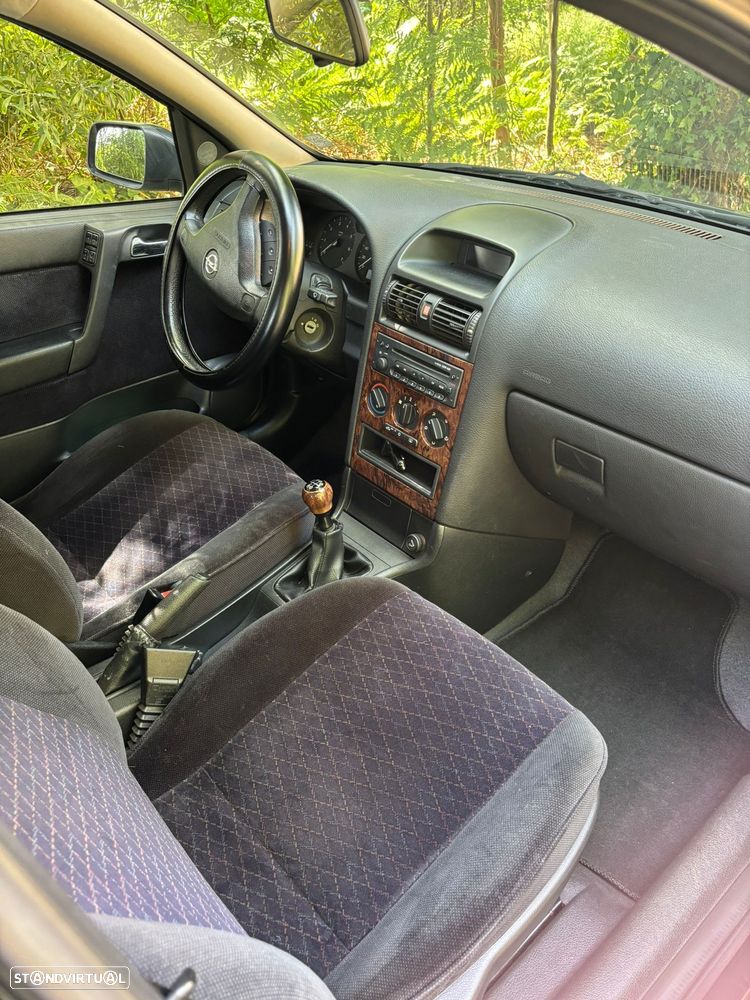 Opel Astra Caravan 1.4i 16V Club - 7
