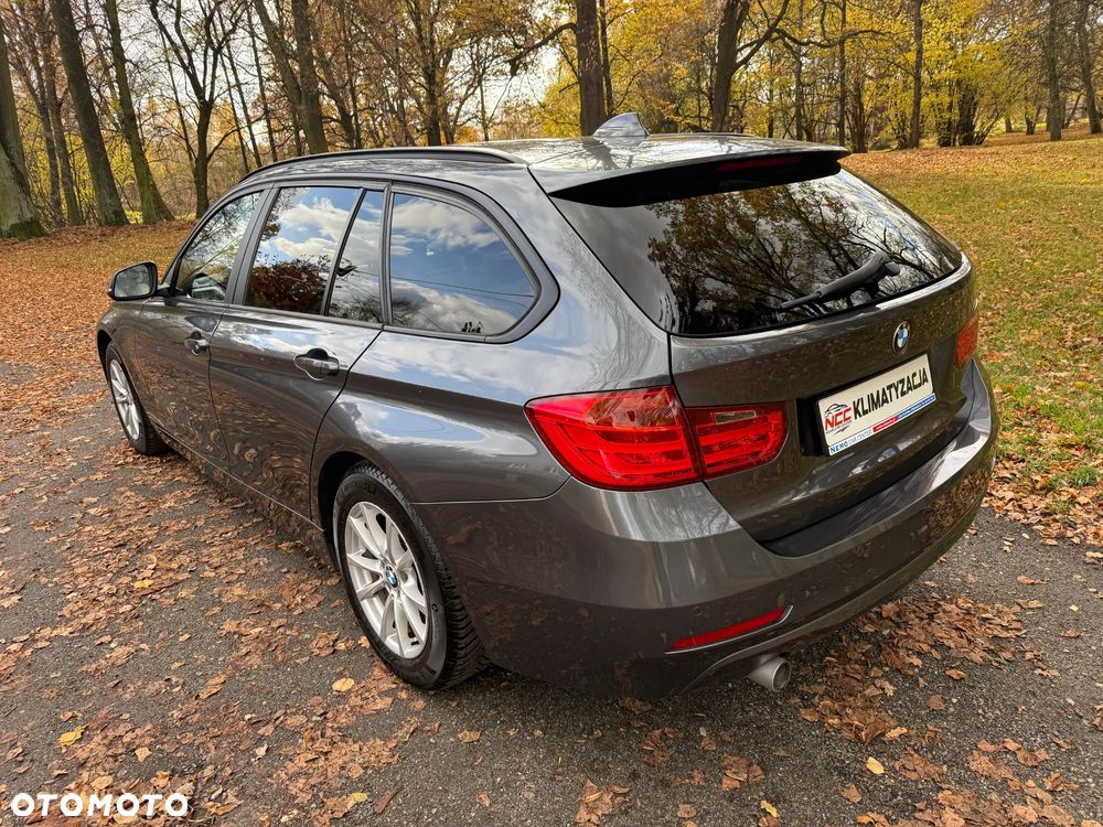 BMW Seria 3 318d DPF - 12