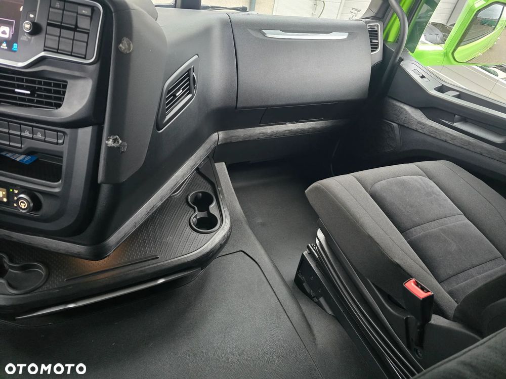 Iveco S-WAY 570 - 27