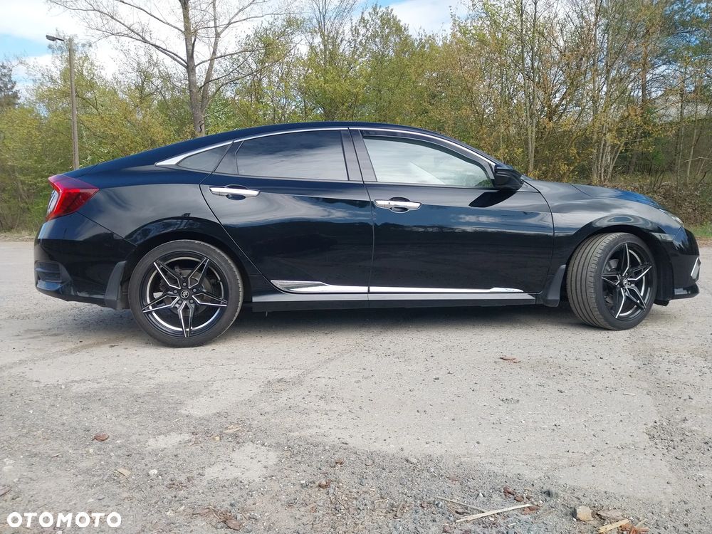 Honda Civic 1.5 T Elegance CVT - 12