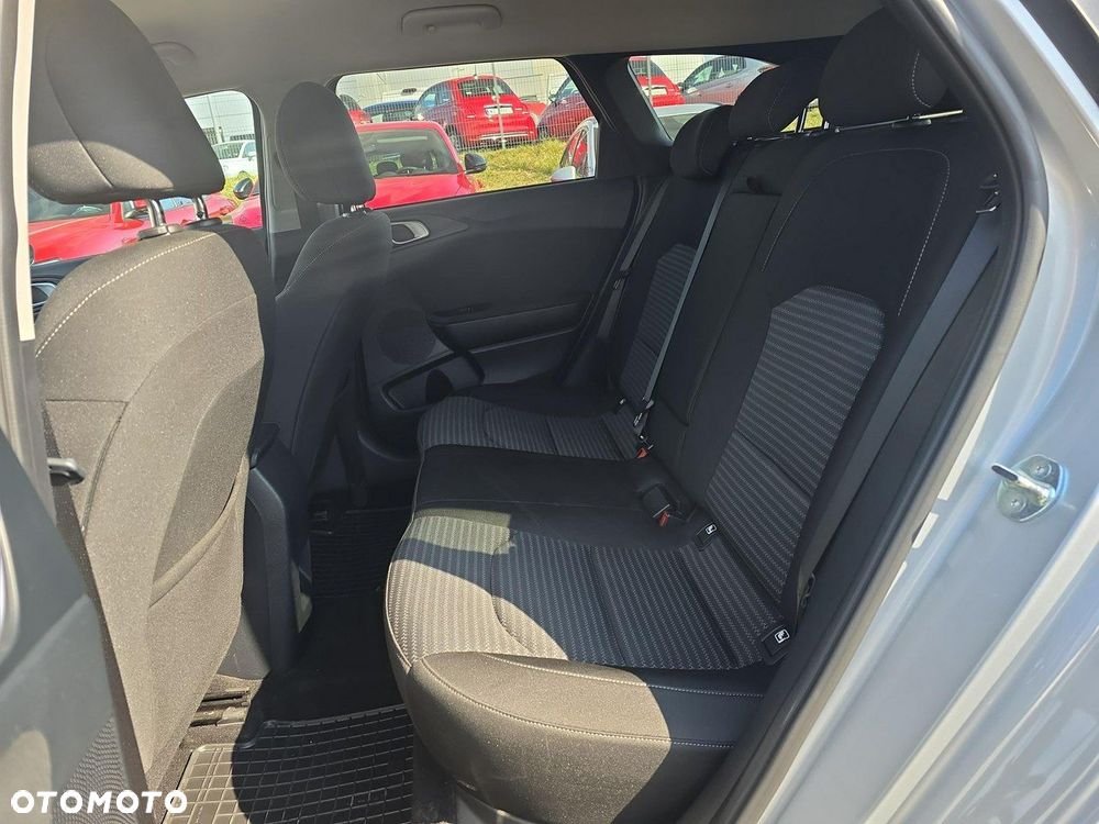 Kia Ceed 1.5 T-GDI M DCT - 16