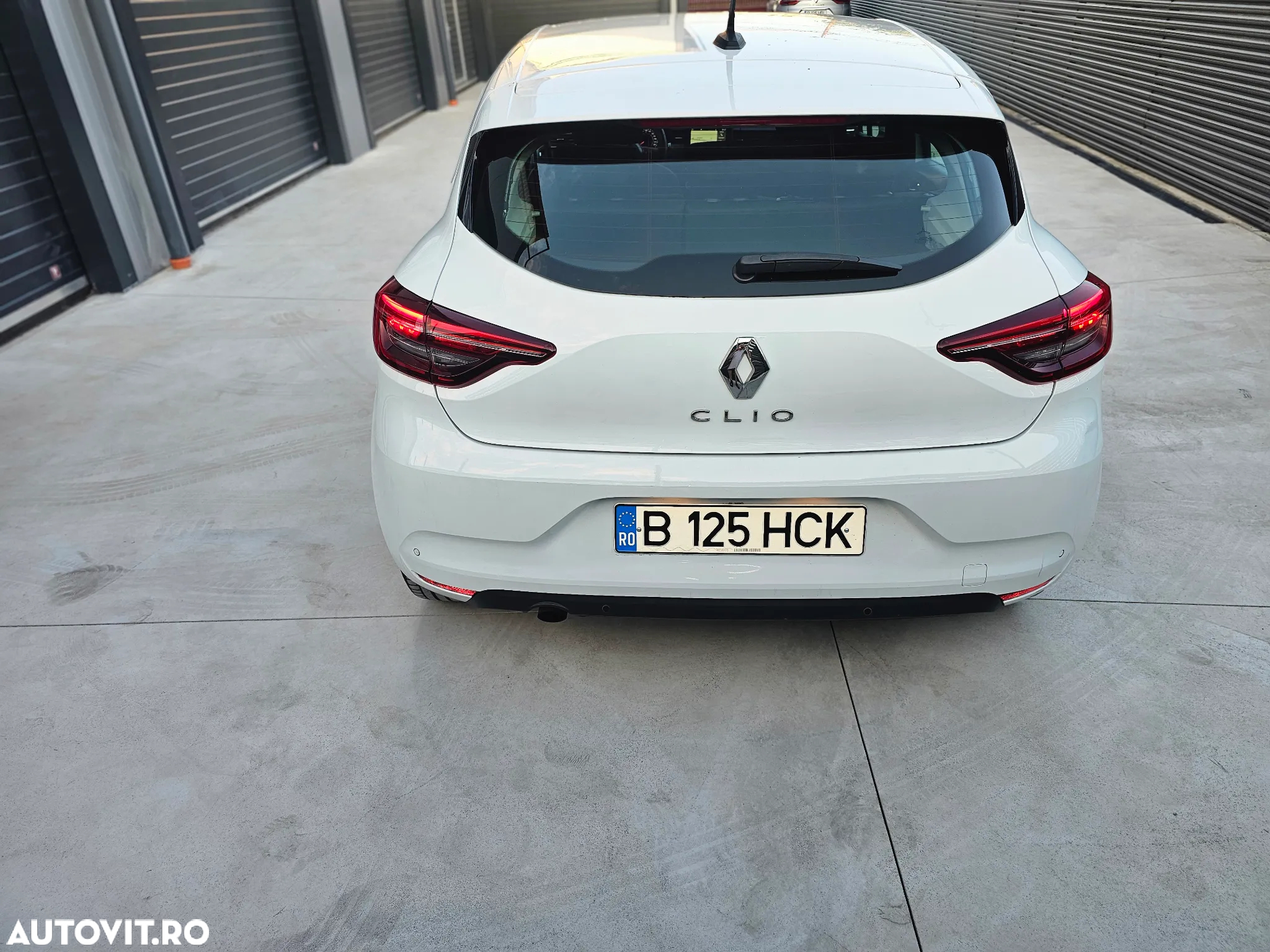 Renault Clio BLUE dCi 85 BUSINESS EDITION - 8