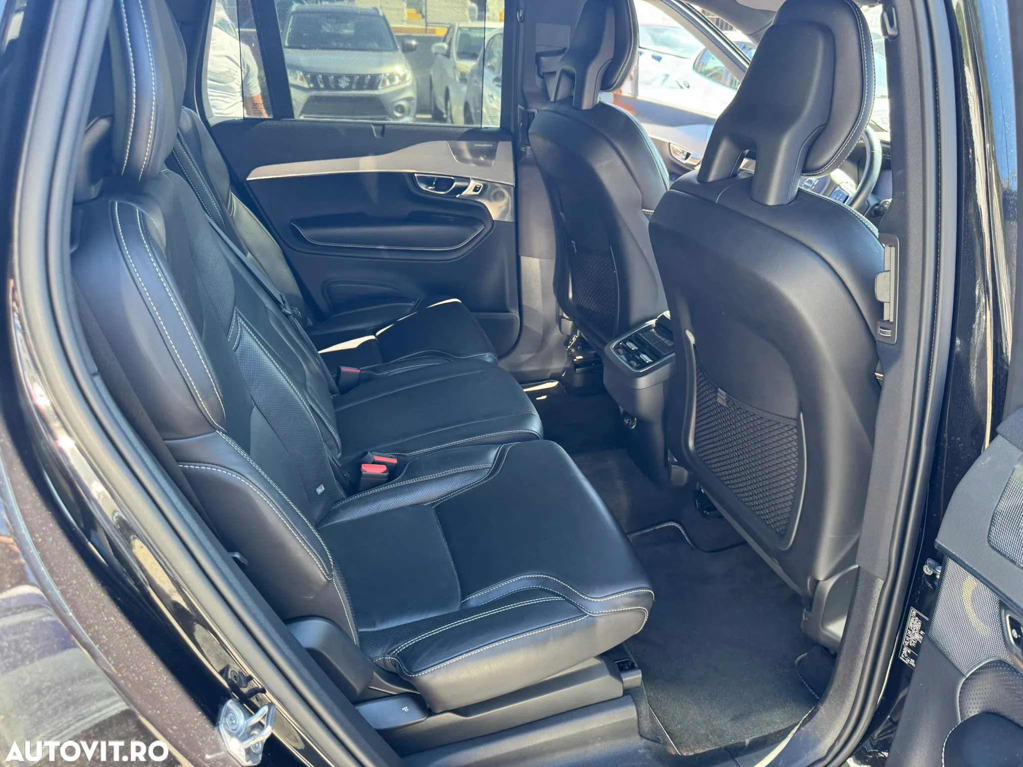 Volvo XC 90 D5 AWD R-Design - 10