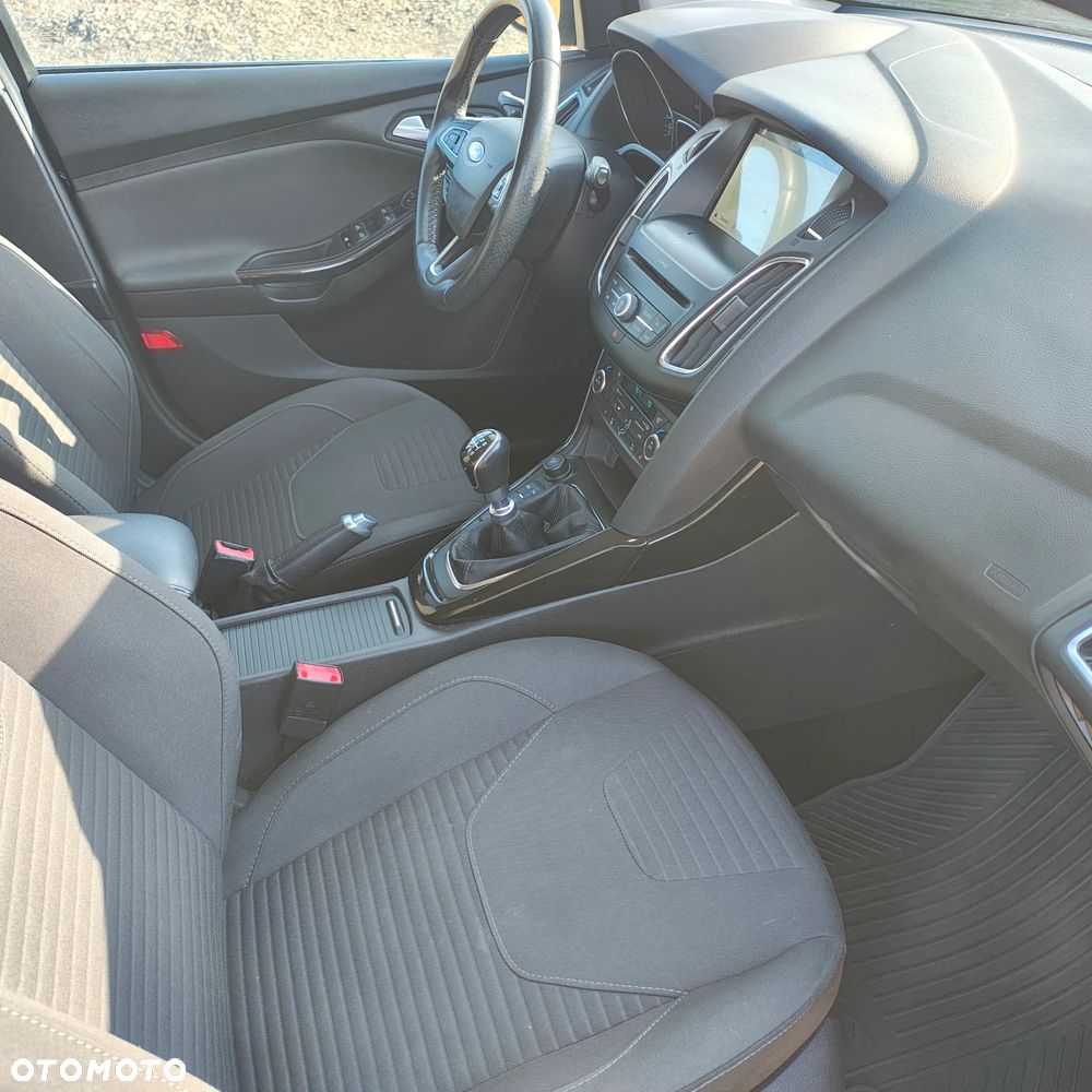 Ford Focus 1.0 EcoBoost STart-Stopp-System TITANIUM X - 18